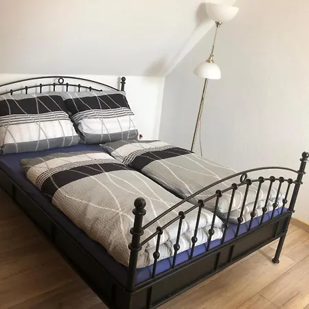 Neu Renovierte In Alter Schule Hattgenstein