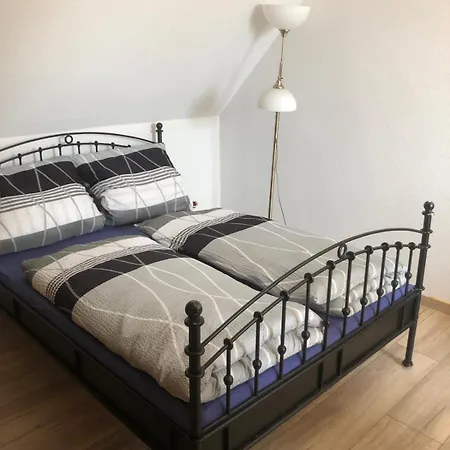 Neu Renovierte In Alter Schule Hattgenstein