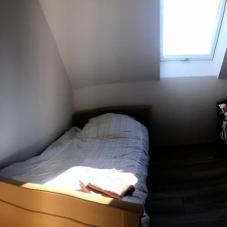 Neu Renovierte In Alter Schule דירה Hattgenstein