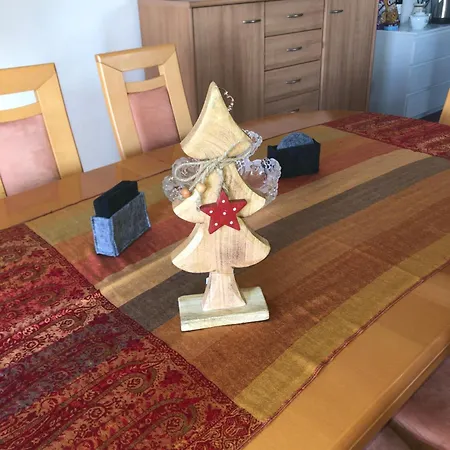 Neu Renovierte In Alter Schule * Hattgenstein