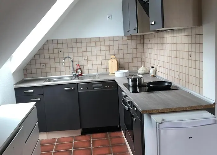 Neu Renovierte In Alter Schule Apartment Hattgenstein